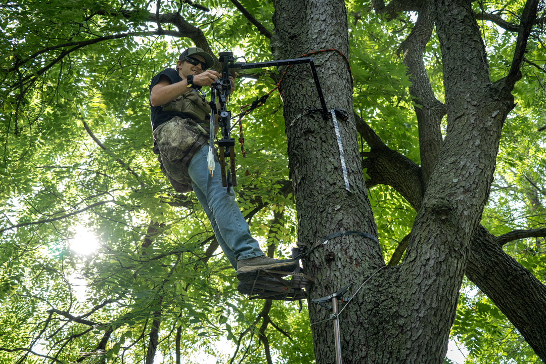 Folding Bow Hanger